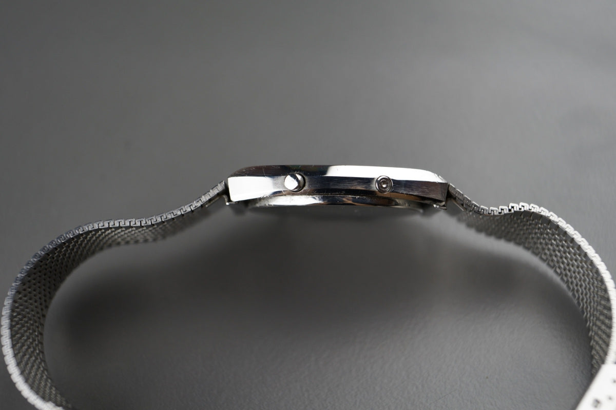 Speedmaster LCD 34mm Quarz