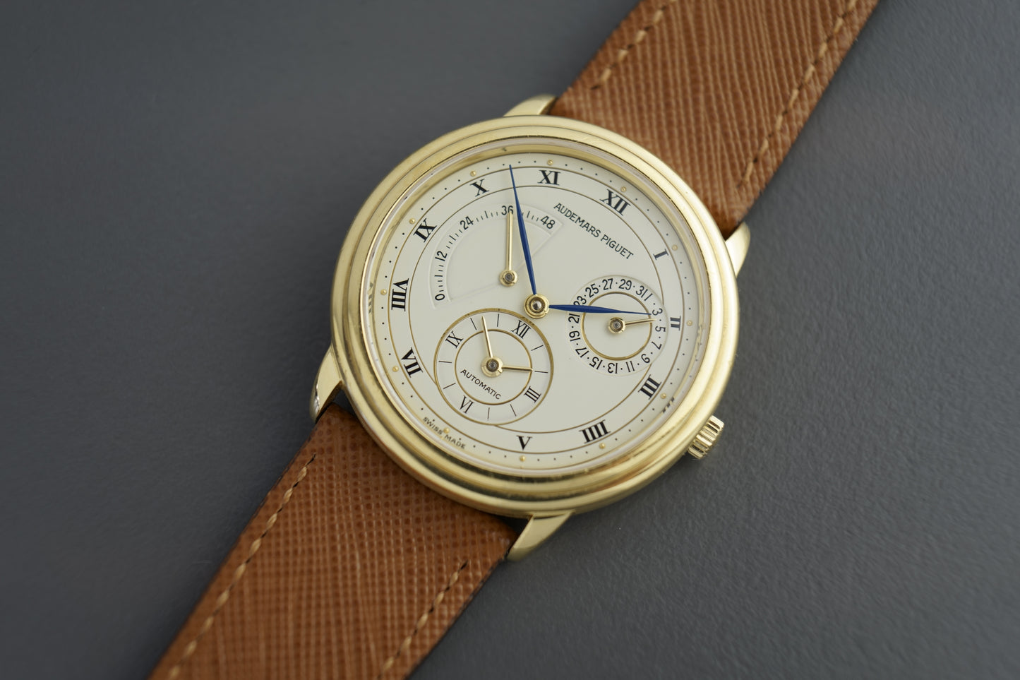Dual Time Automatik Réf. 25685 | Full Set 36mm 18K Gelbgold