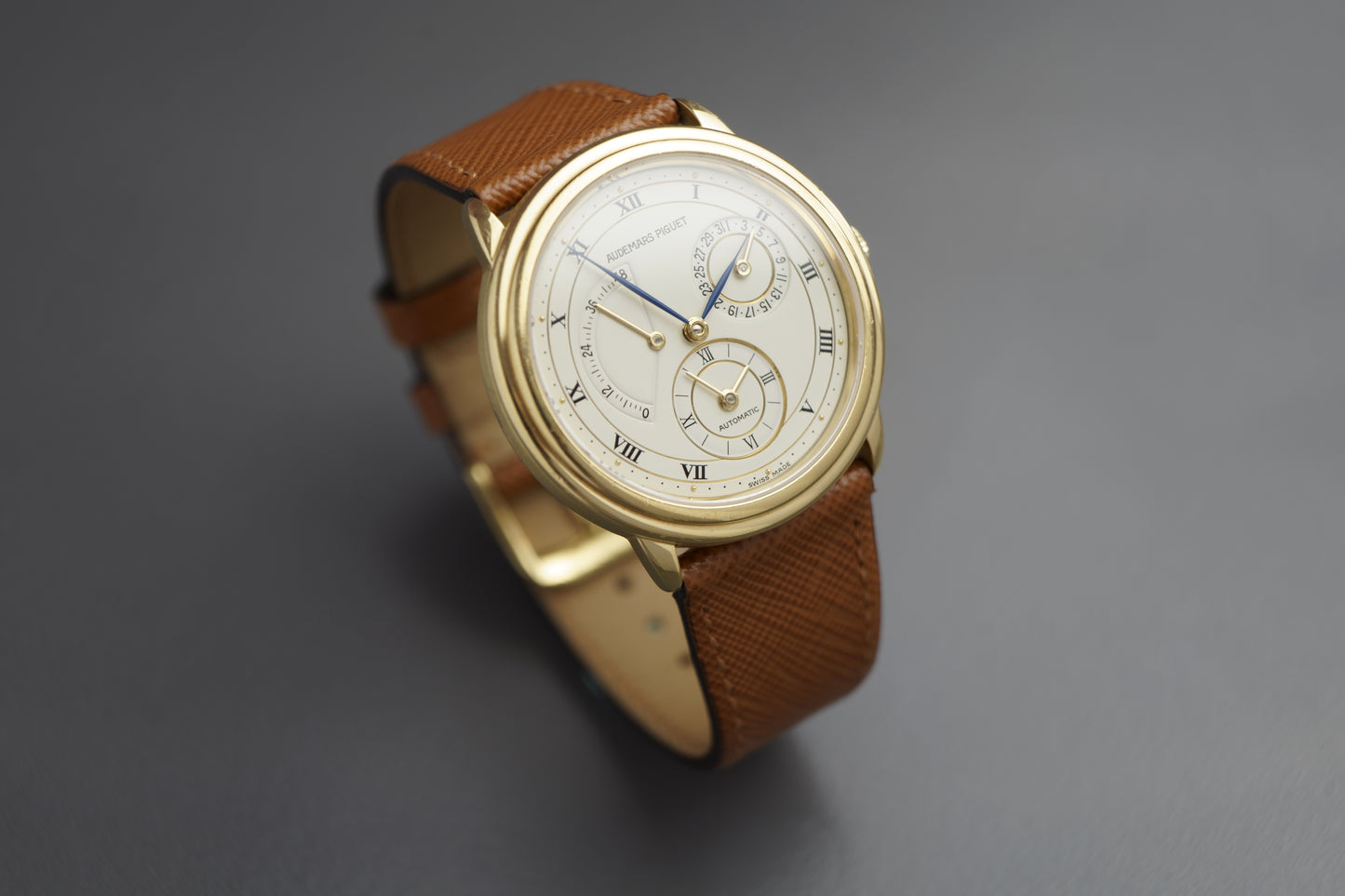 Dual Time Automatik Réf. 25685 | Full Set 36mm 18K Gelbgold