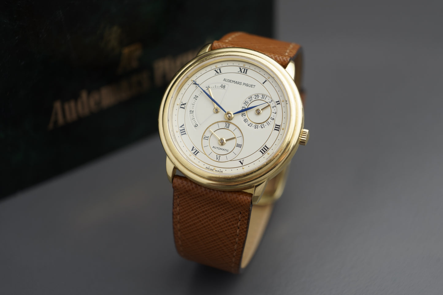 Dual Time Automatik Réf. 25685 | Full Set 36mm 18K Gelbgold