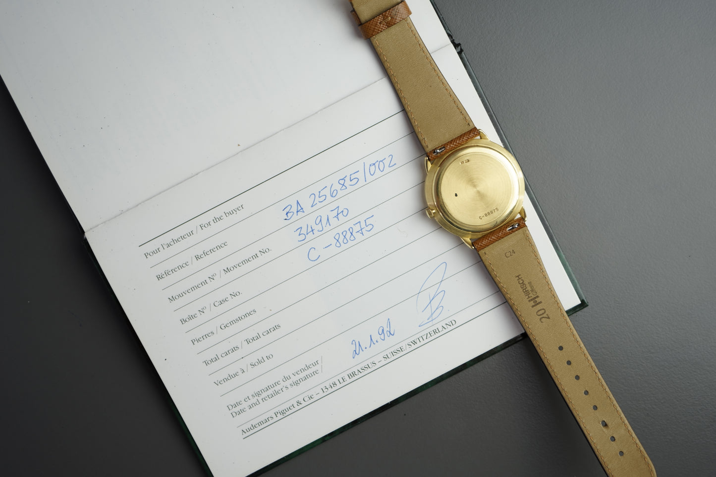 Dual Time Automatik Réf. 25685 | Full Set 36mm 18K Gelbgold