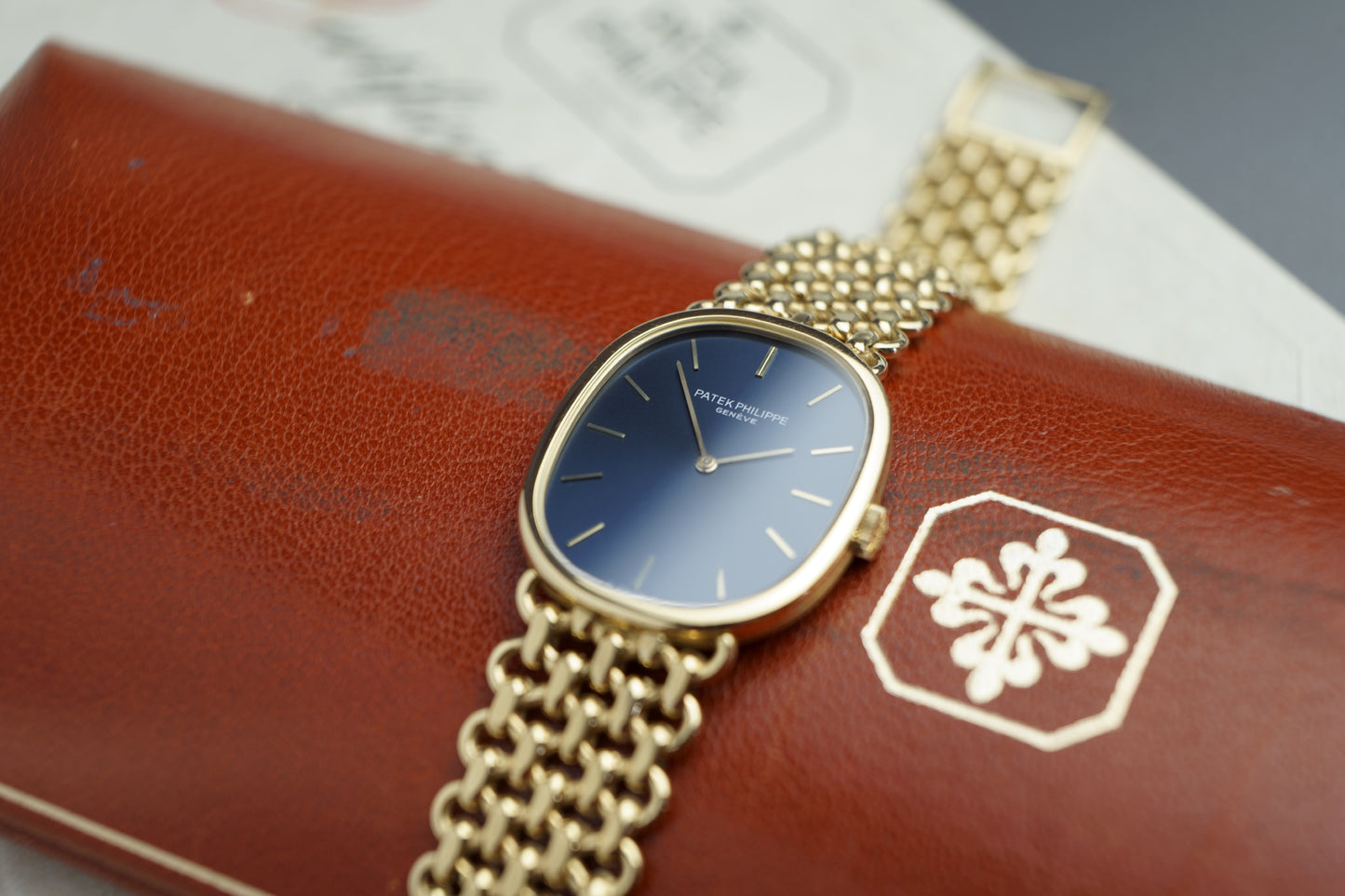 Ellipse d'Or Ref. 3848/001 | 27 x 32mm