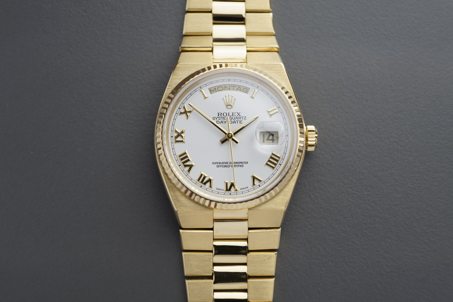 Oysterquartz Day-Date Ref. 19018 Weiß | 36mm Vollgold