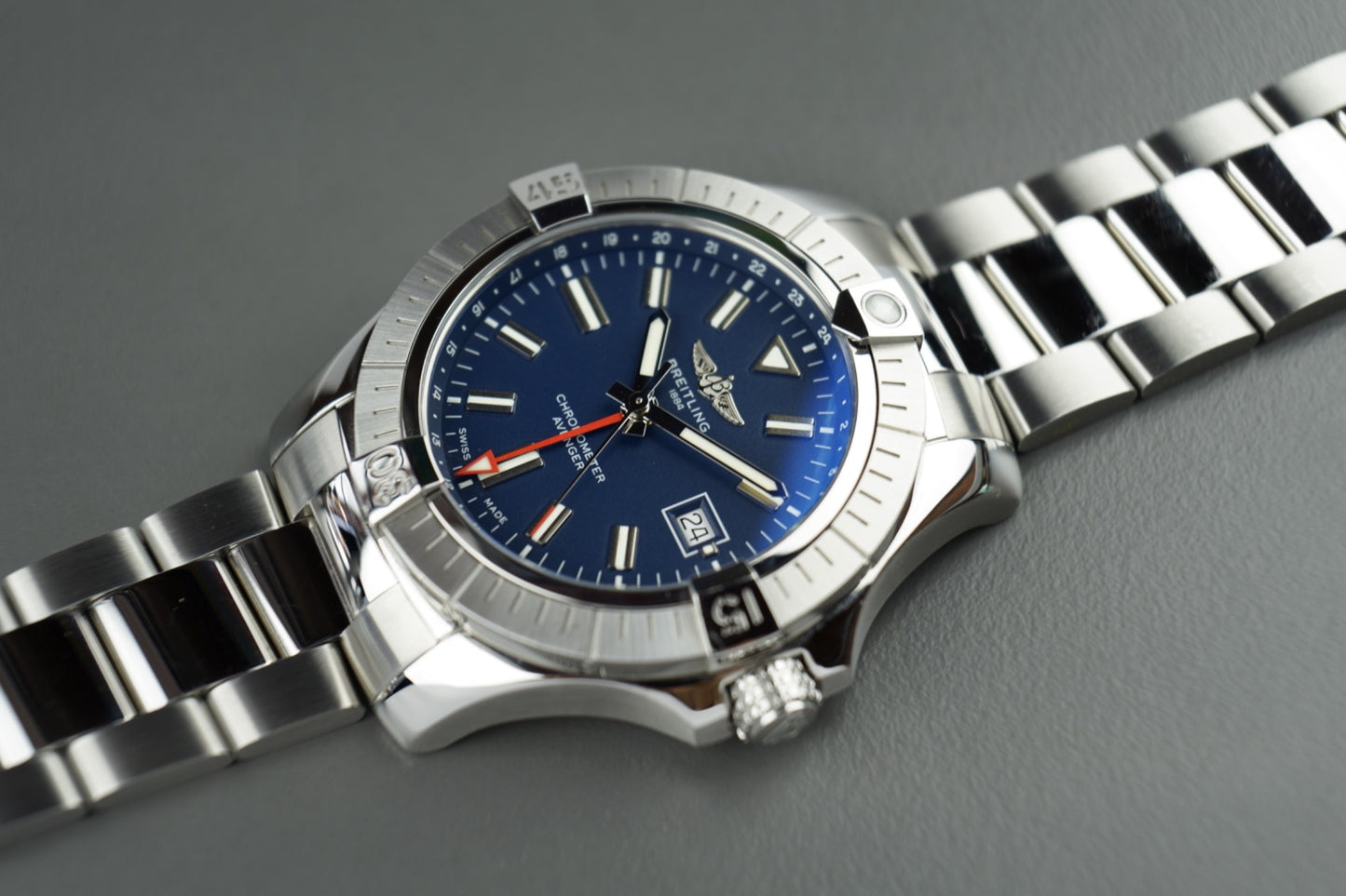 Avenger GMT 45mm Automatic