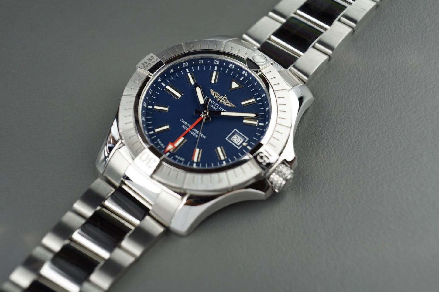Avenger GMT 45mm Automatic