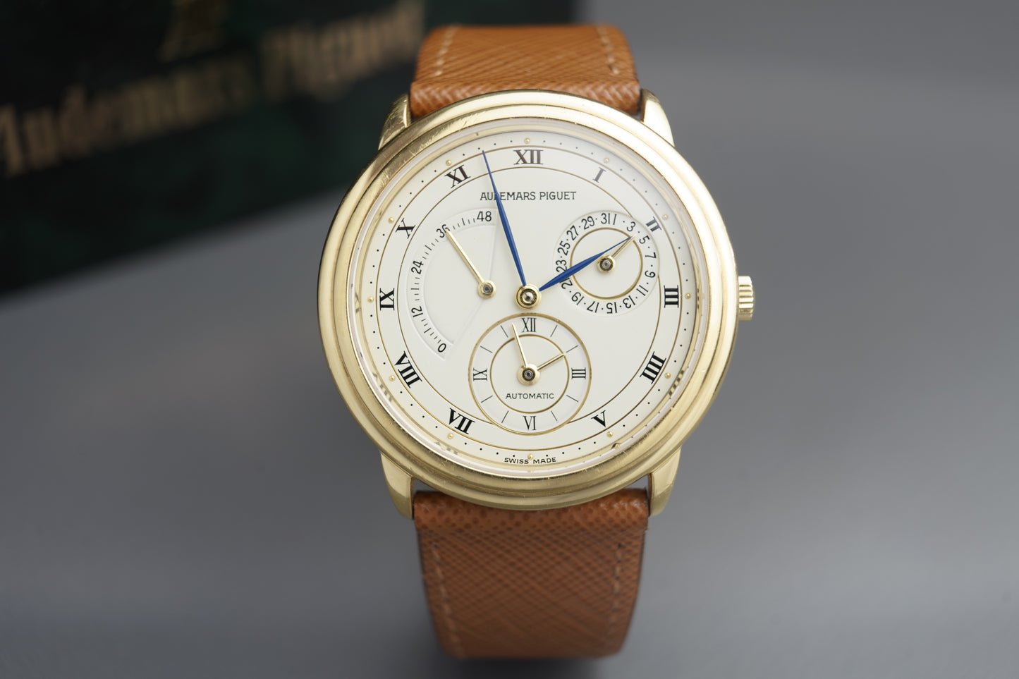Dual Time Automatik Réf. 25685 | Full Set 36mm 18K Gelbgold