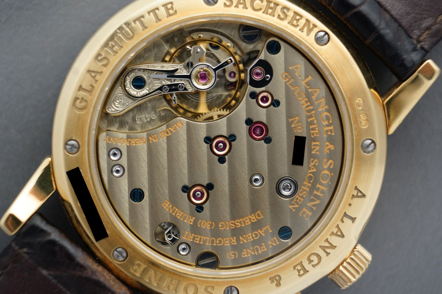 Saxonia Grossdatum Handaufzug 18k | 34mm