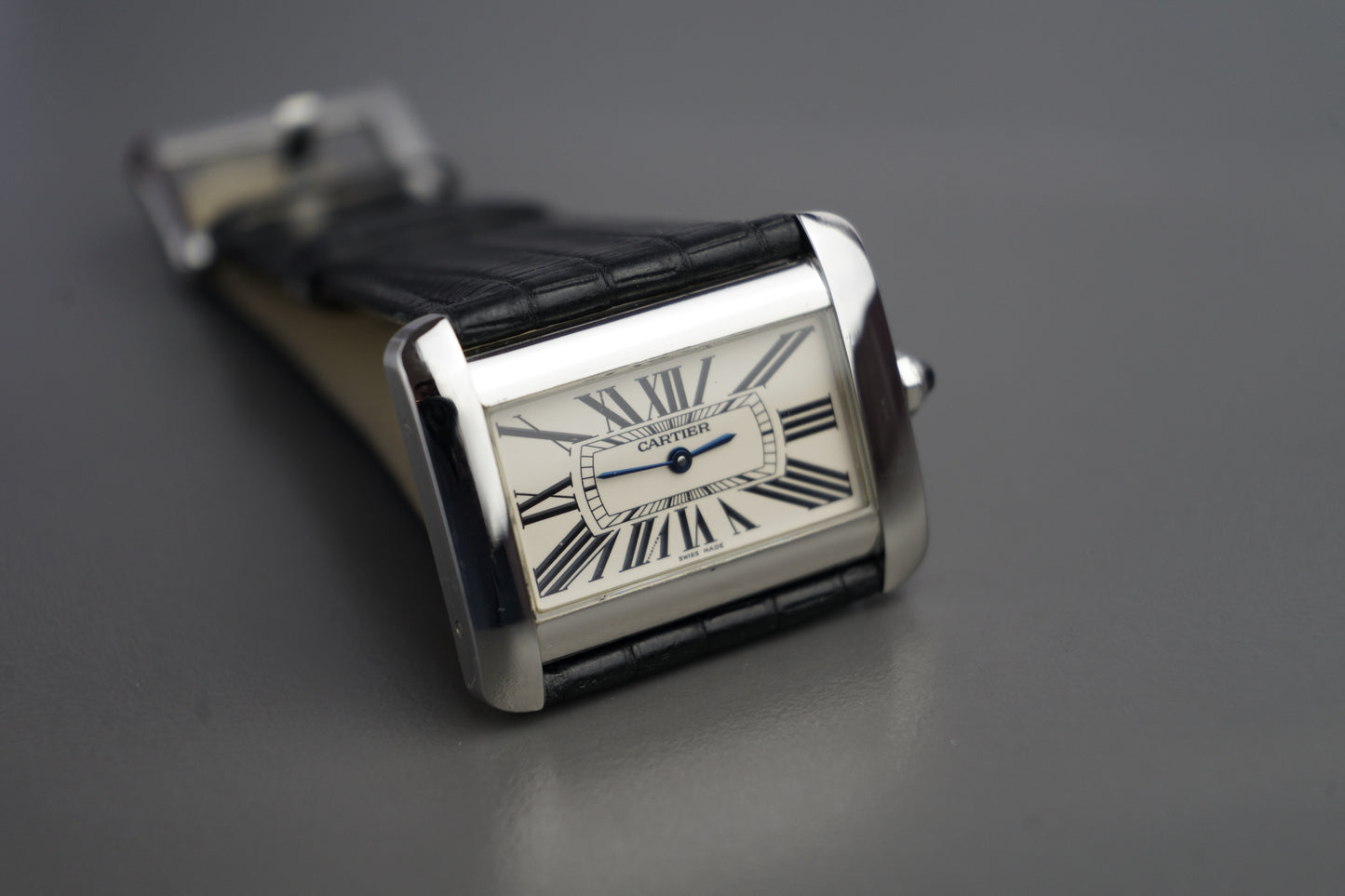 Tank Divan Ref.2600 | 38 x 30 mm mit Etui