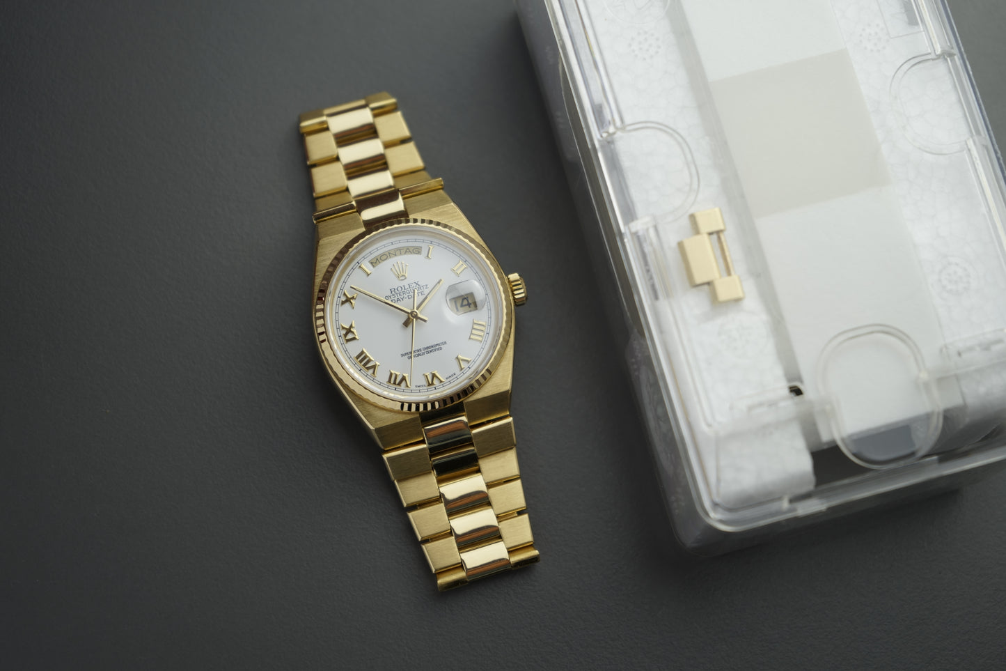 Oysterquartz Day-Date Ref. 19018 Weiß | 36mm Vollgold